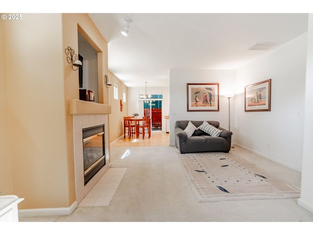 401 Ne 55TH Ave, Hillsboro, OR 97124