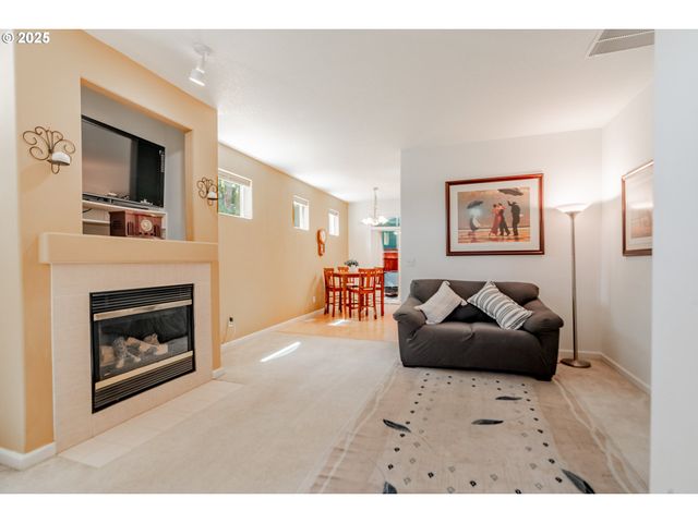 401 Ne 55TH Ave, Hillsboro, OR 97124