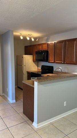 6004 WESTGATE DRIVE 104, Orlando, FL 32835