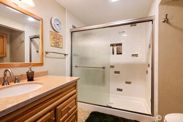 198 Octopus Avenue NE, Ocean Shores, WA 98569