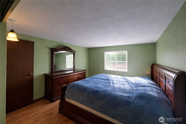 198 Octopus Avenue NE, Ocean Shores, WA 98569