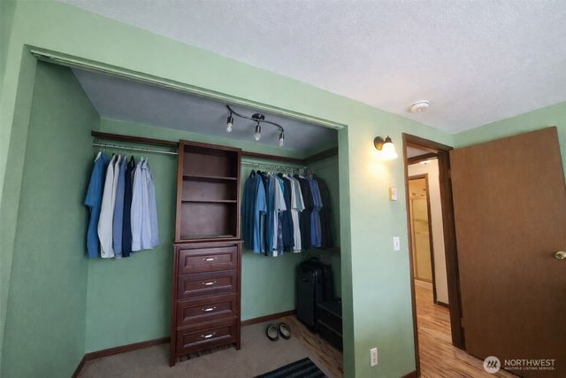 198 Octopus Avenue NE, Ocean Shores, WA 98569