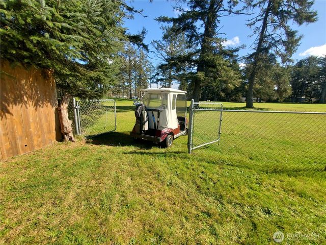 198 Octopus Avenue NE, Ocean Shores, WA 98569