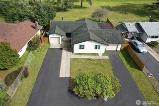 198 Octopus Avenue NE, Ocean Shores, WA 98569