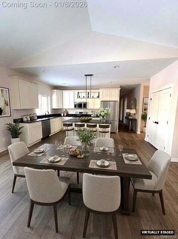 1306 Blue Ridge Parkway, White Lake Charter Township, MI 48383