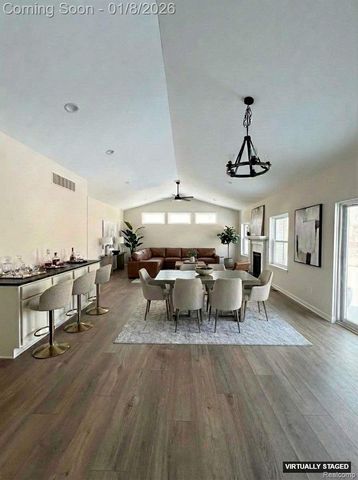 1306 Blue Ridge Parkway, White Lake Charter Township, MI 48383