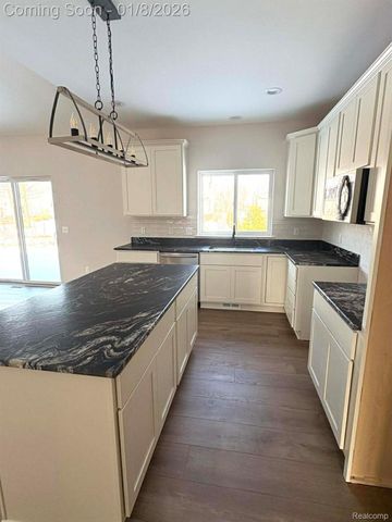 1306 Blue Ridge Parkway, White Lake Charter Township, MI 48383