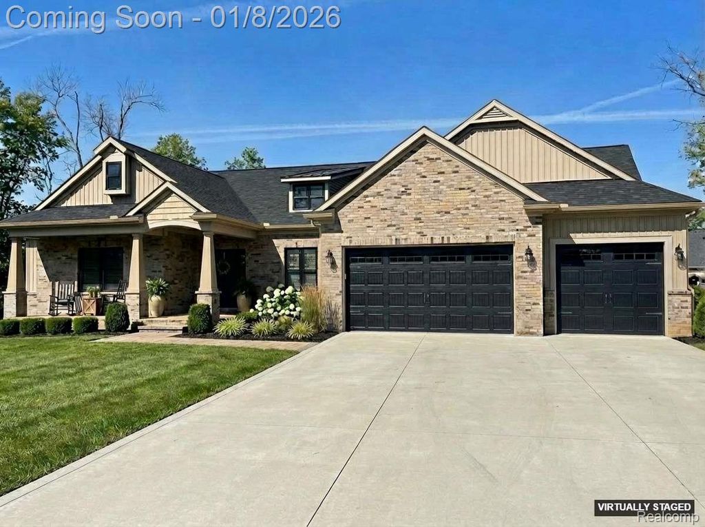1306 Blue Ridge Parkway, White Lake Charter Township, MI 48383