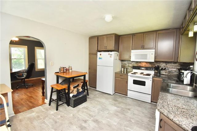 3105 B Highway, Liberty, MO 64068