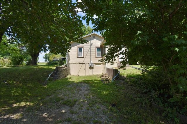 3105 B Highway, Liberty, MO 64068
