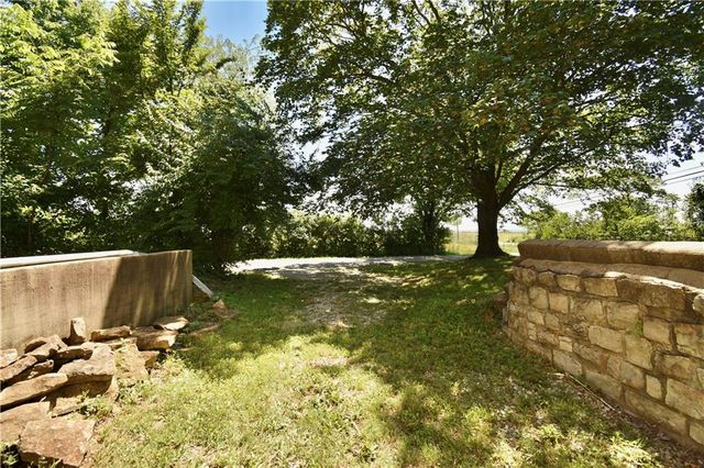 3105 B Highway, Liberty, MO 64068