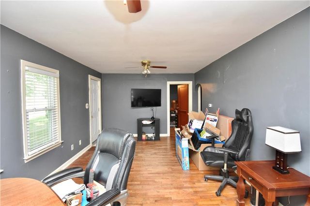 3105 B Highway, Liberty, MO 64068