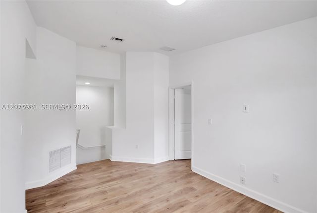 465 NE 194th Ter 465, Miami, FL 33179