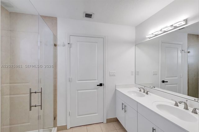 465 NE 194th Ter 465, Miami, FL 33179