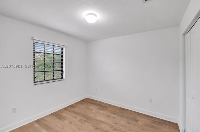465 NE 194th Ter 465, Miami, FL 33179