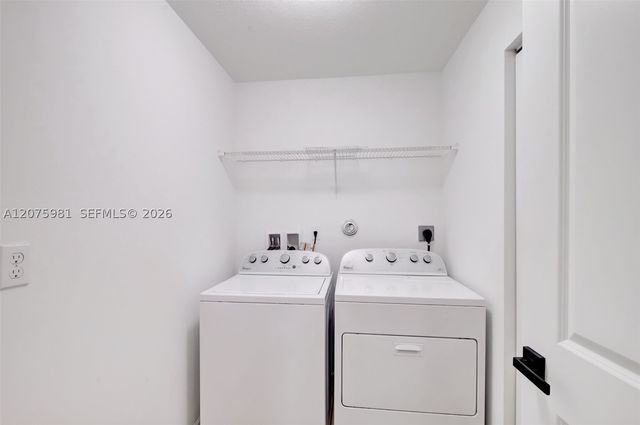 465 NE 194th Ter 465, Miami, FL 33179