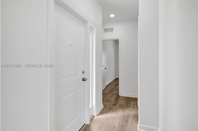 465 NE 194th Ter 465, Miami, FL 33179