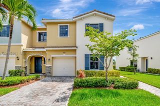 465 NE 194th Ter 465, Miami, FL 33179
