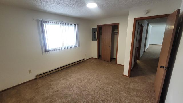 1602 6th Avenue N, Moorhead, MN 56560