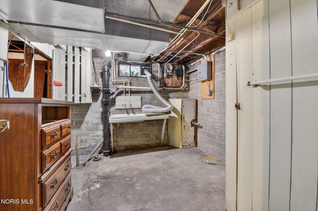 4452 Pennfield Road, Toledo, OH 43612