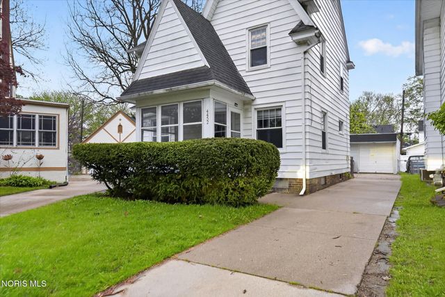 4452 Pennfield Road, Toledo, OH 43612