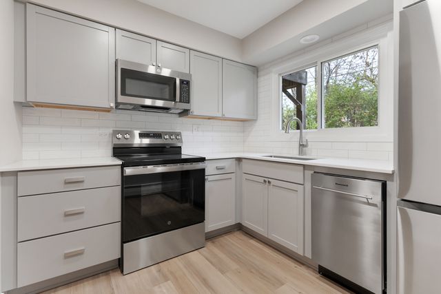 345 N Carter Street 103, Palatine, IL 60097