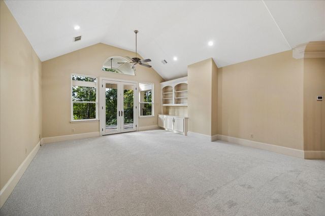 30 Turtle Cove Court, Kingwood, TX 77346