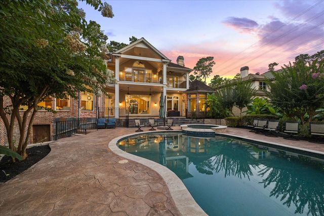 30 Turtle Cove Court, Kingwood, TX 77346