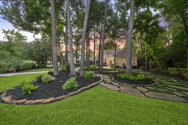 30 Turtle Cove Court, Kingwood, TX 77346