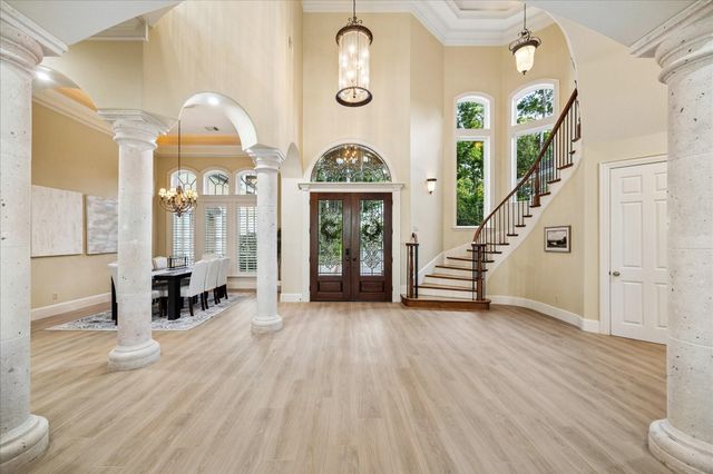 30 Turtle Cove Court, Kingwood, TX 77346