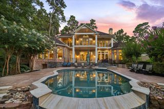 30 Turtle Cove Court, Kingwood, TX 77346