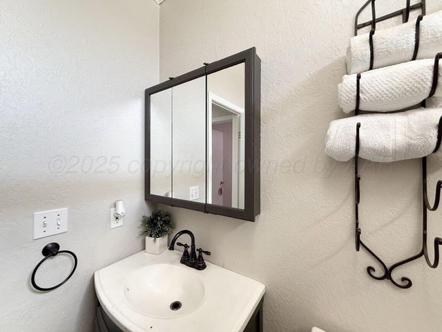 7541 LOBO Trail, Amarillo, TX 79124