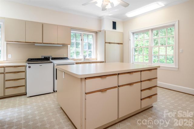 14 Brookside Road, Asheville, NC 28803