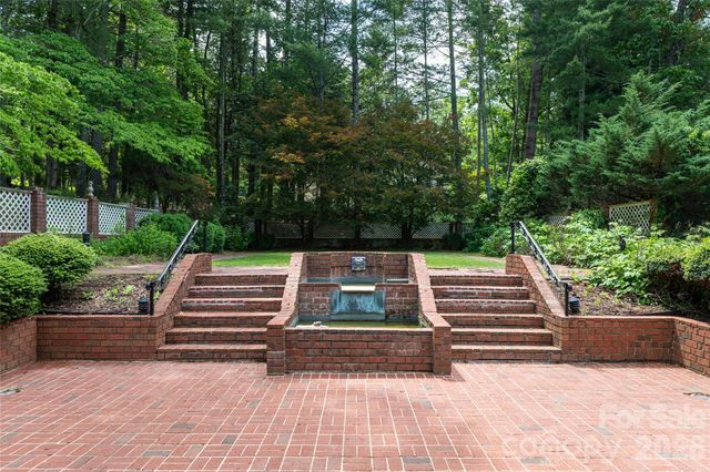 14 Brookside Road, Asheville, NC 28803
