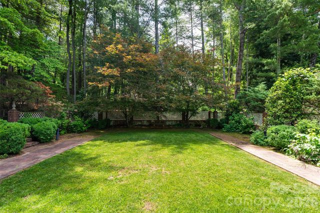 14 Brookside Road, Asheville, NC 28803