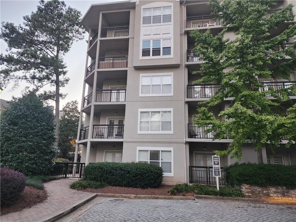 1105 River Green NW Drive, Atlanta, GA 30327