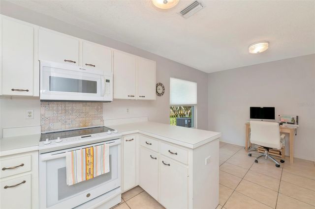 2405 ICECAPADE DRIVE, Sarasota, FL 34240
