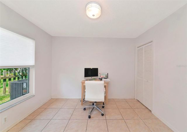 2405 ICECAPADE DRIVE, Sarasota, FL 34240