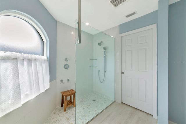 2405 ICECAPADE DRIVE, Sarasota, FL 34240