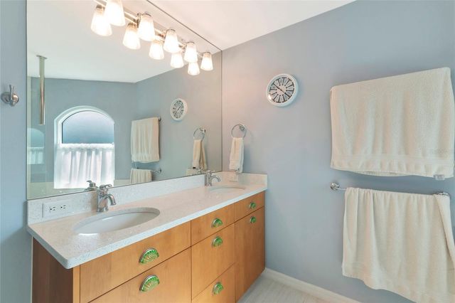 2405 ICECAPADE DRIVE, Sarasota, FL 34240
