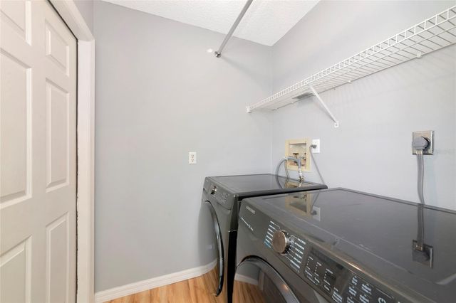 2405 ICECAPADE DRIVE, Sarasota, FL 34240