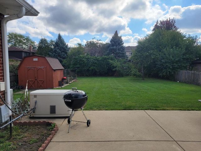 1001 E Callero Circle 1, Mount Prospect, IL 60056