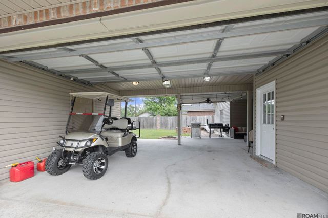 16807 River Birch Ave, Greenwell Springs, LA 70739