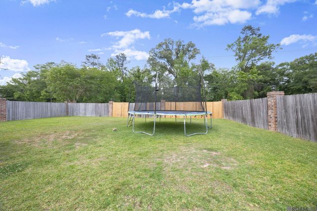 16807 River Birch Ave, Greenwell Springs, LA 70739