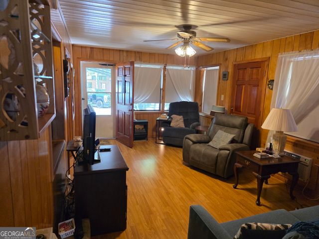 92 Cindy Parkway, Cleveland, GA 30528