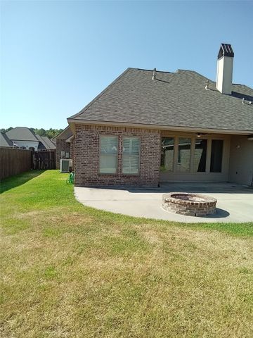 242 Danielle, Benton, LA 71006