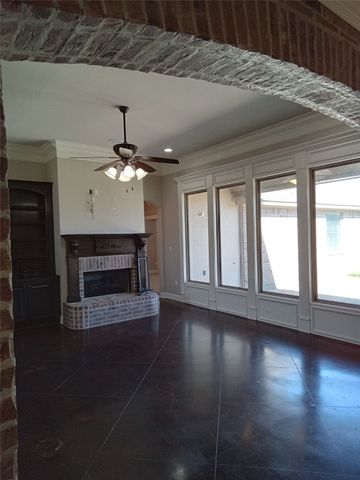 242 Danielle, Benton, LA 71006