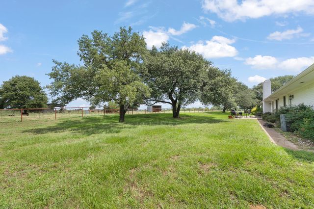 3001 E Fm 4, Cleburne, TX 76031
