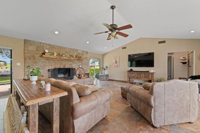3001 E Fm 4, Cleburne, TX 76031