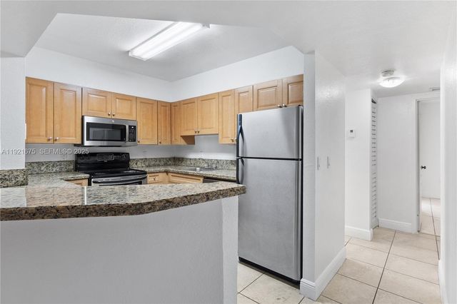 5102 NW 79th Ave 304, Doral, FL 33166